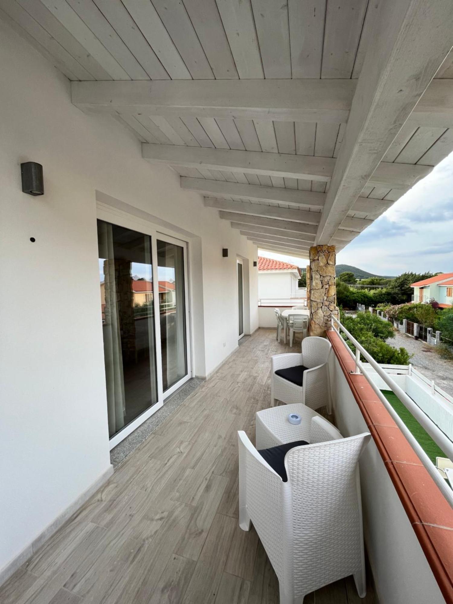 Case Vacanze "Bianco Mare" Porto Pino Exterior foto