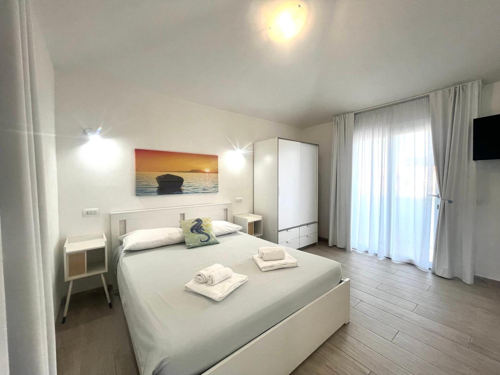 Case Vacanze "Bianco Mare" Porto Pino Exterior foto